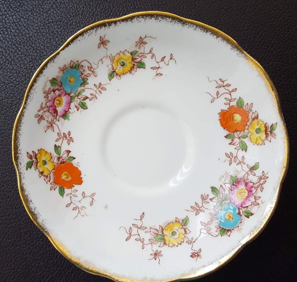 8989 Saucer by Royal Albert-1