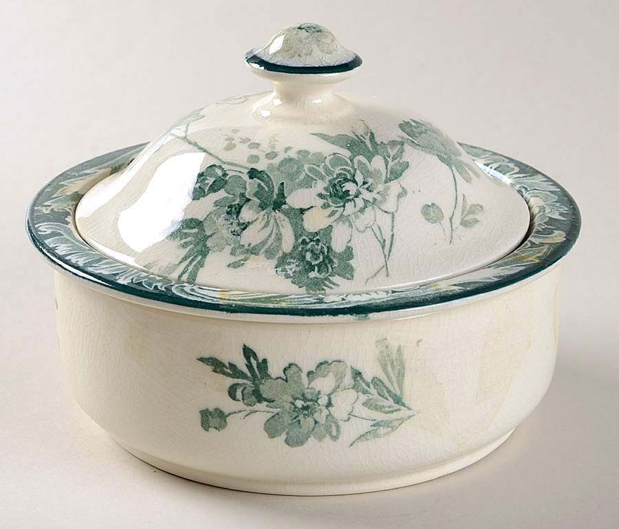 Grosvenor Soap Box with Lid and Strainer by Royal Doulton-1