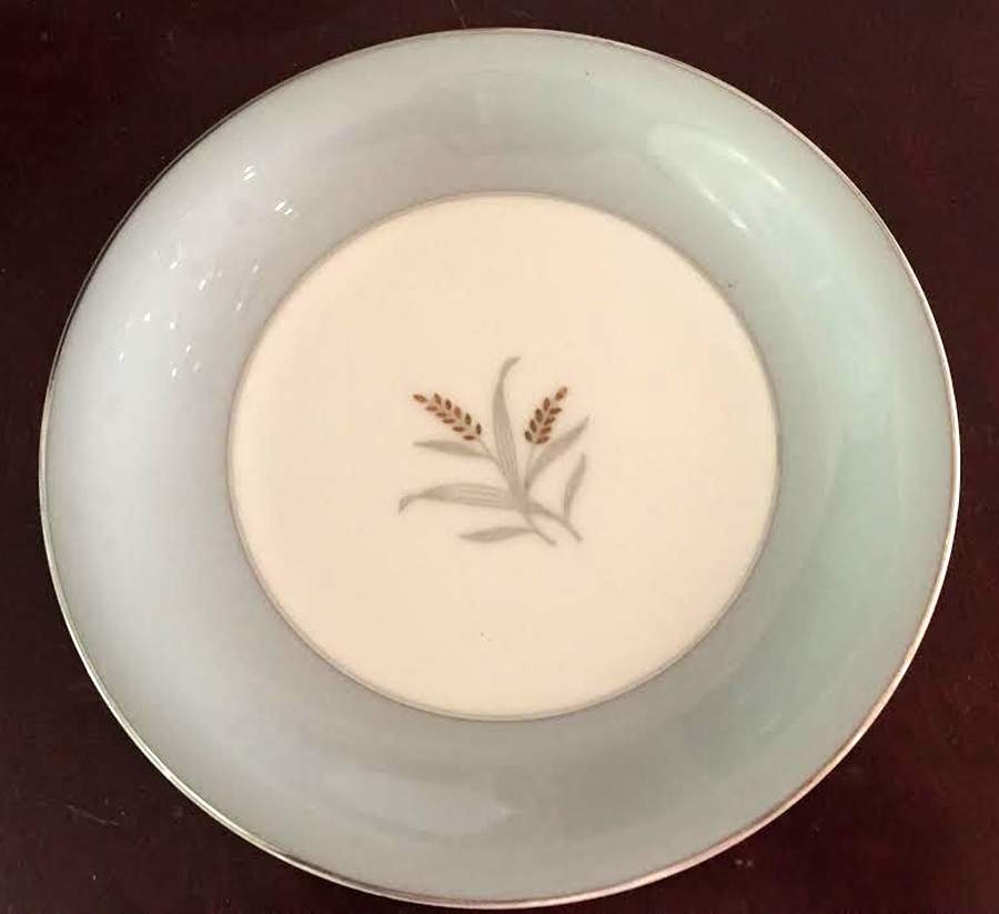 RHR13 Dinner Plate by Royal Heritage-1