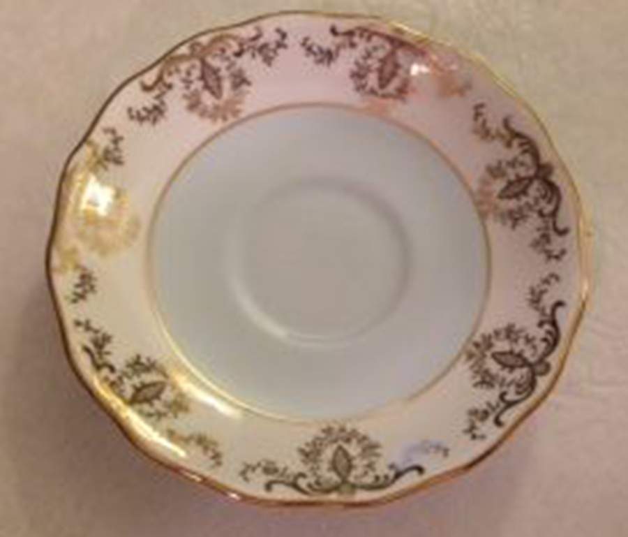 RVA96 Saucer by Royal Vale-1