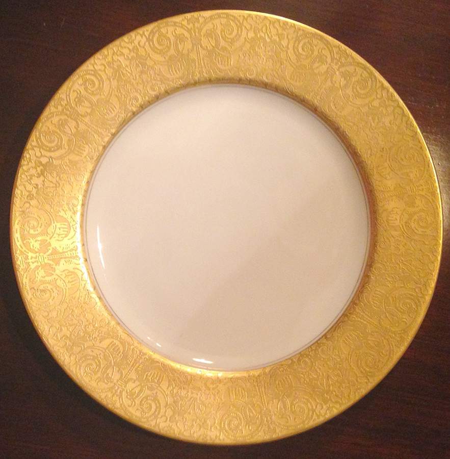 RCD217 Dinner Plate by Royal Crown Derby-1