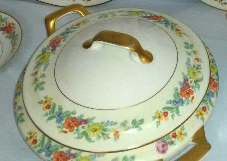 Oinna Round Covered Vegetable by Royal Jackson-1