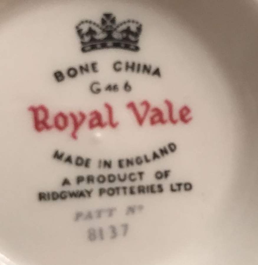 8137 Footed Cup by Royal Vale-1