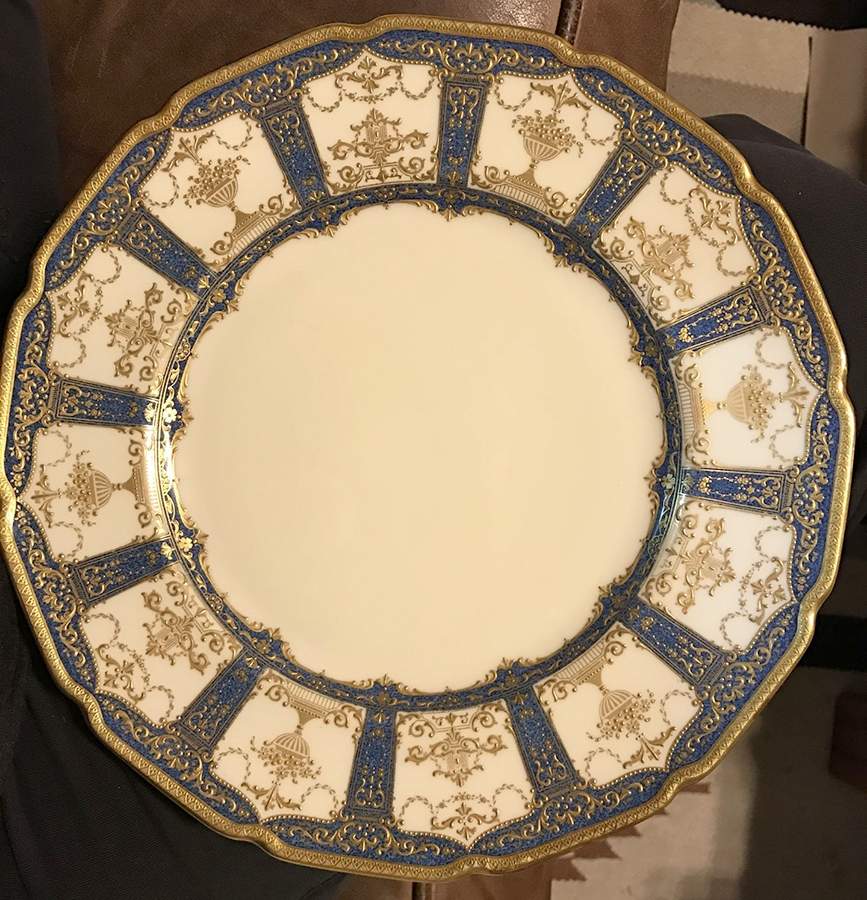 H2148 Dinner Plate by Royal Doulton-1