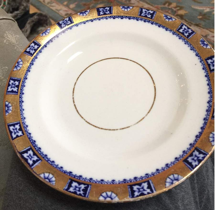 ROA317 Dinner Plate by Royal Albert-1