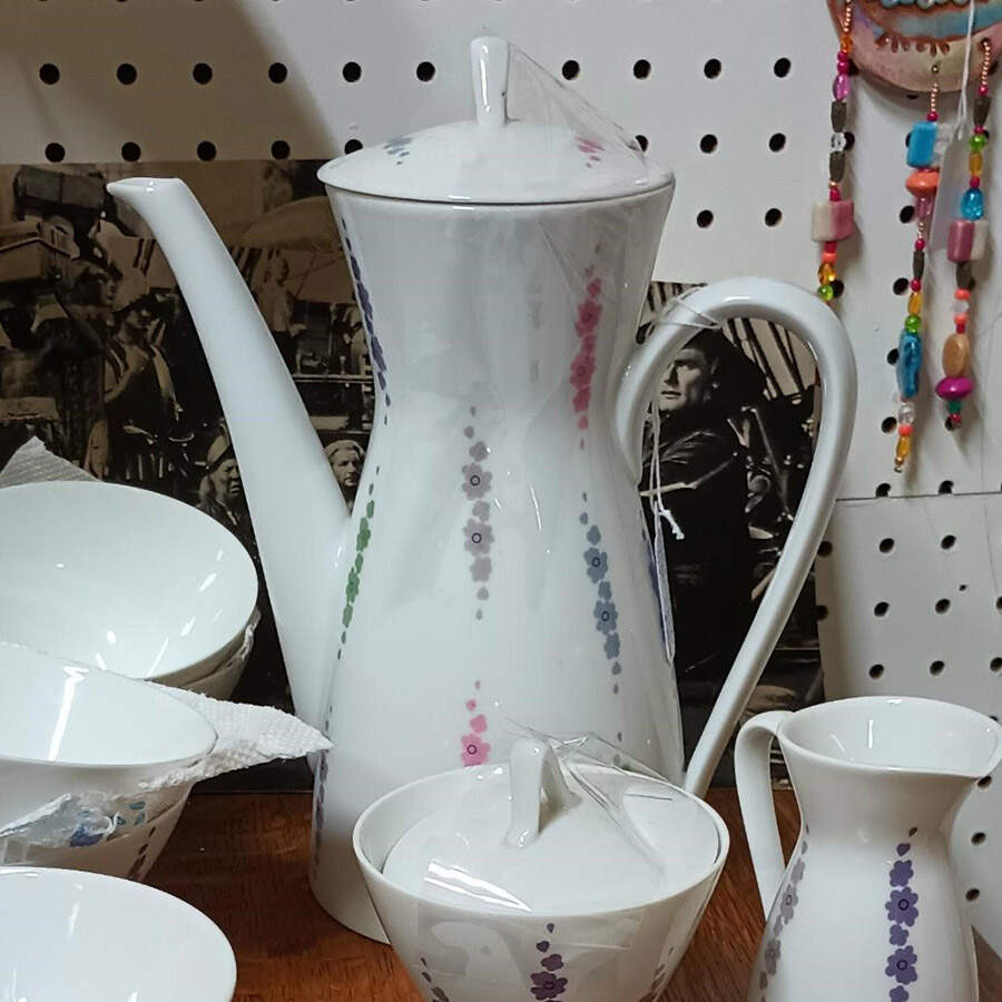 R4001 Coffee Pot & Lid by Rosenthal - Continental-1