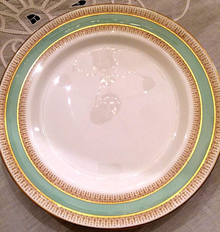 E6051 Dinner Plate by Royal Doulton-1