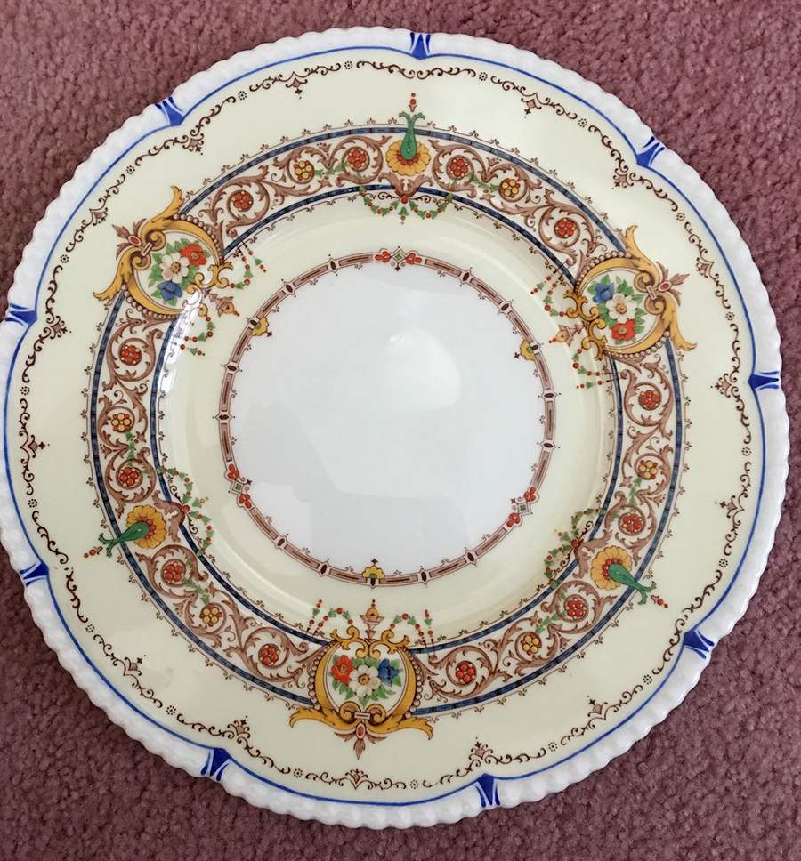 V8482 Dinner Plate by Royal Cauldon-1