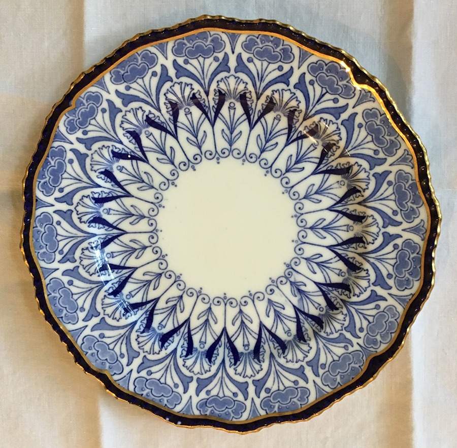 C8893 Luncheon Plate by Royal Doulton-1