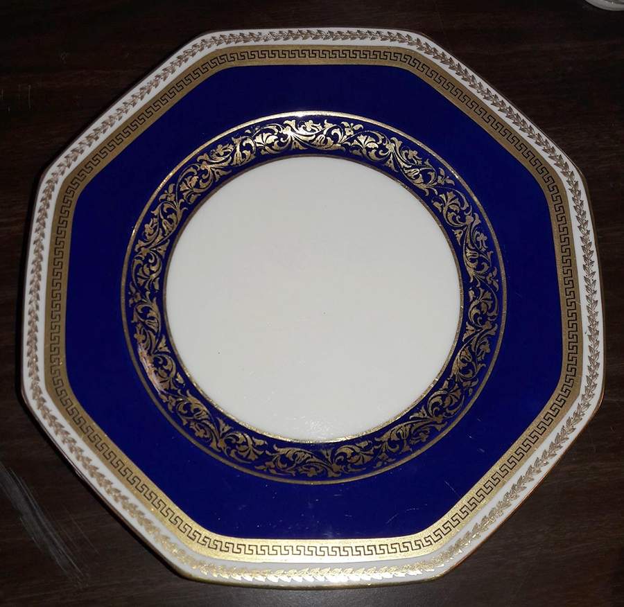 H3312 Dinner Plate by Royal Doulton-1