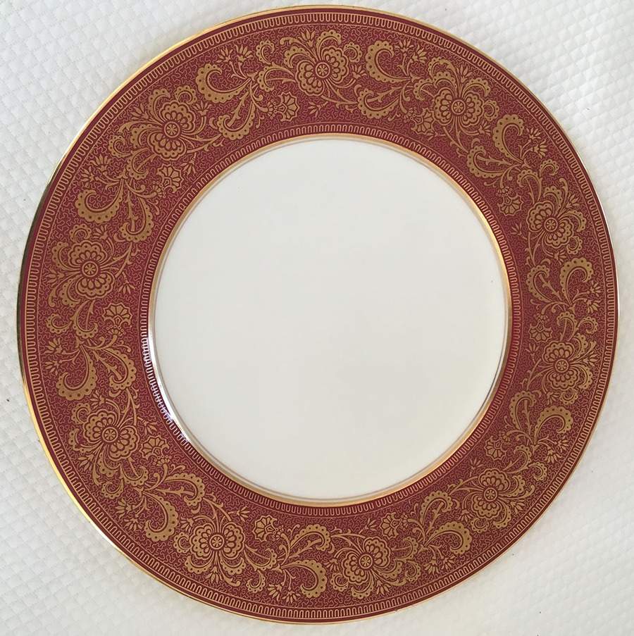 V8206 Dinner Plate by Royal Cauldon-1