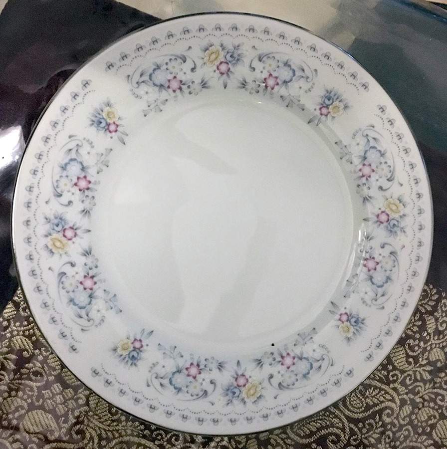 RCJ25 Dinner Plate by Royal China Japan-1