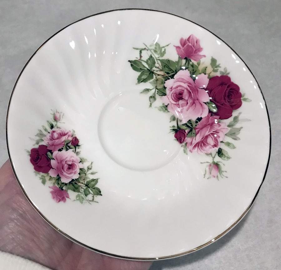 R2X5 Saucer by Royal Victorian-Eng-1