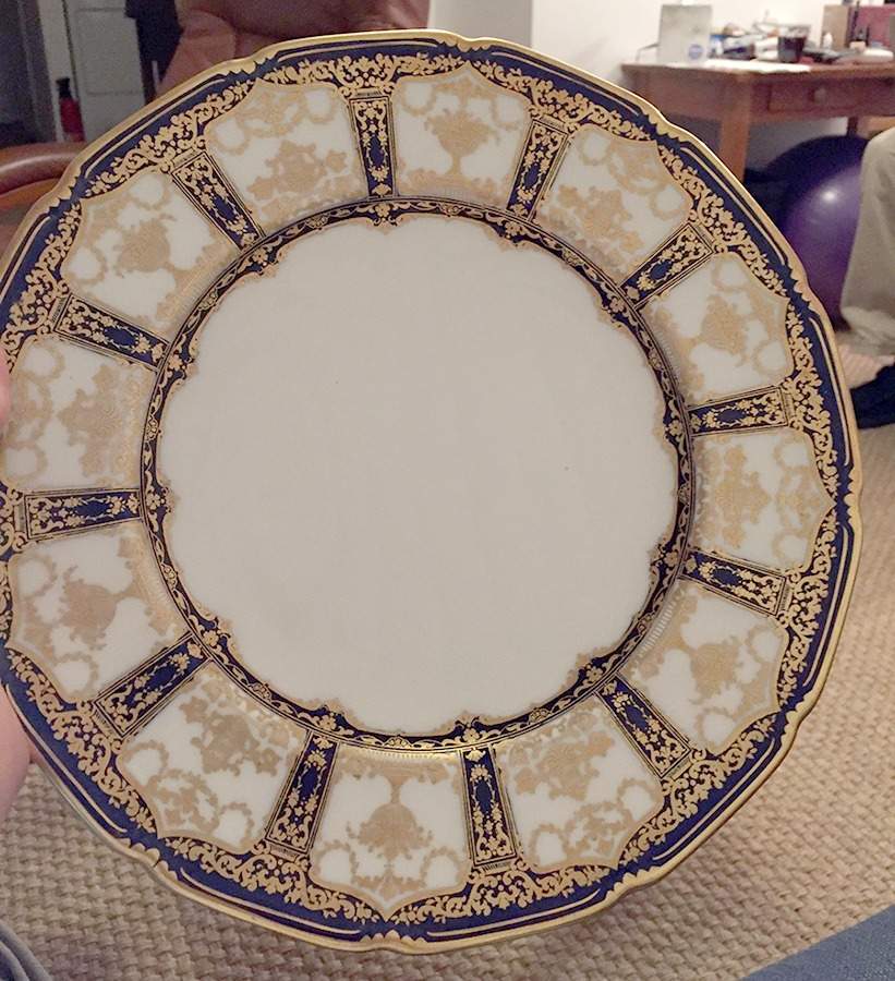 V1038 Dinner Plate by Royal Doulton-1