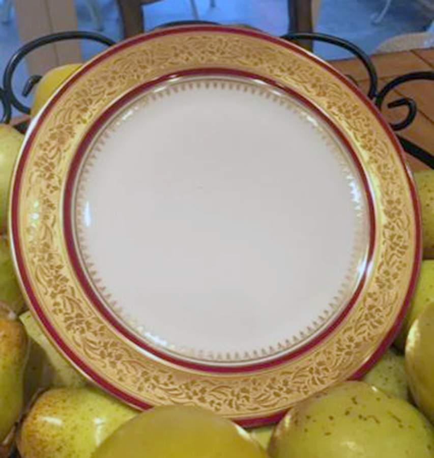 R6E1 Dinner Plate by Reno (Limoges)-1