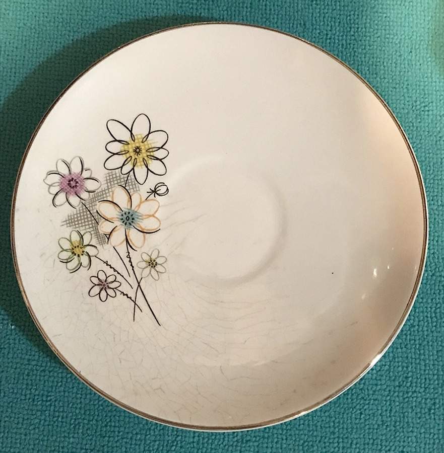Twinkle Saucer by Royal (USA)-1