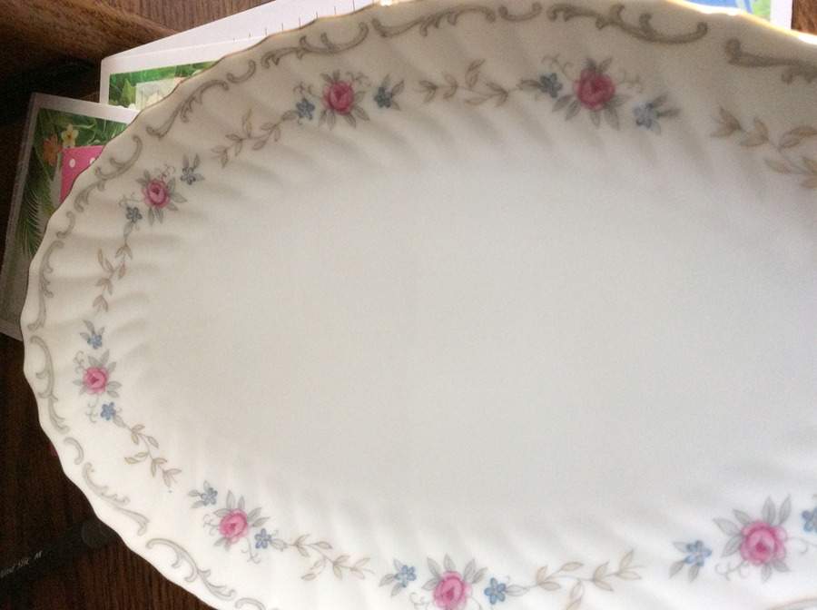 Akemi 9" Oval Vegetable Bowl by Royal M-Mita-1