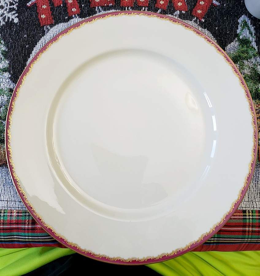 2917 Burgundy Dinner Plate by Rosenthal - Continental-1