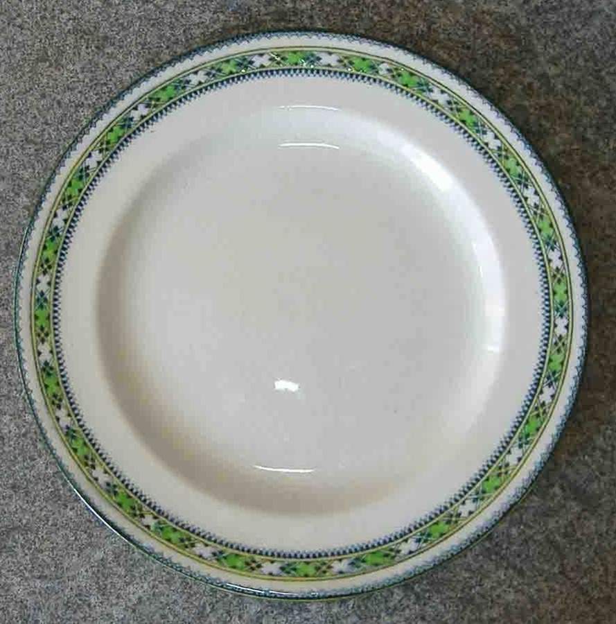 D3274 Dinner Plate by Royal Doulton-1