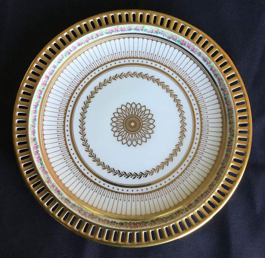 N6420 Luncheon Plate by Royal Cauldon-1