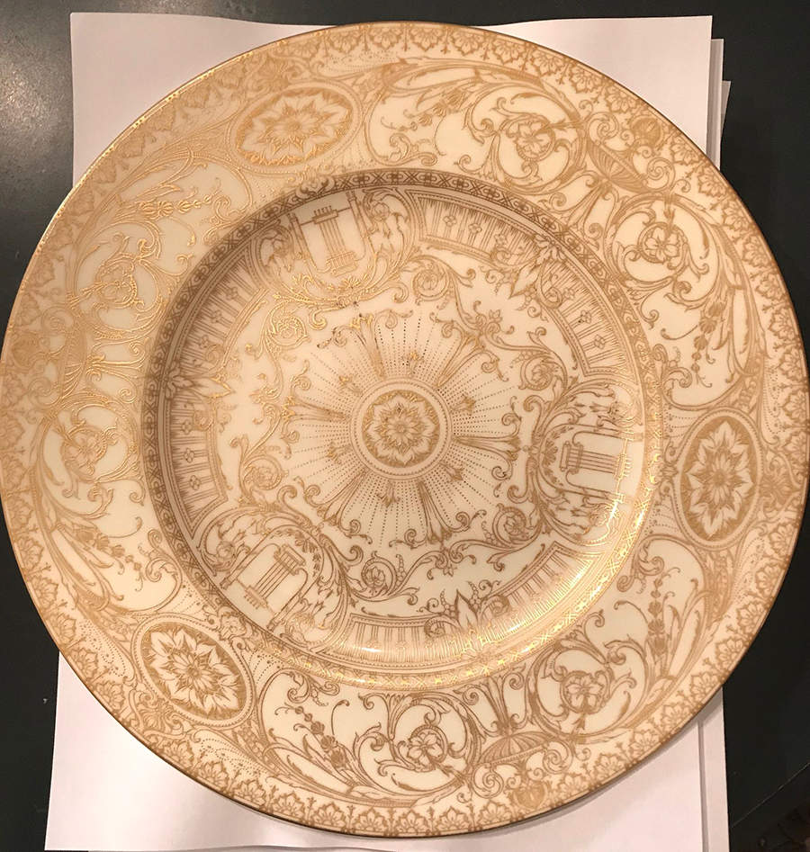 C2936 Dinner Plate by Royal Worcester-1