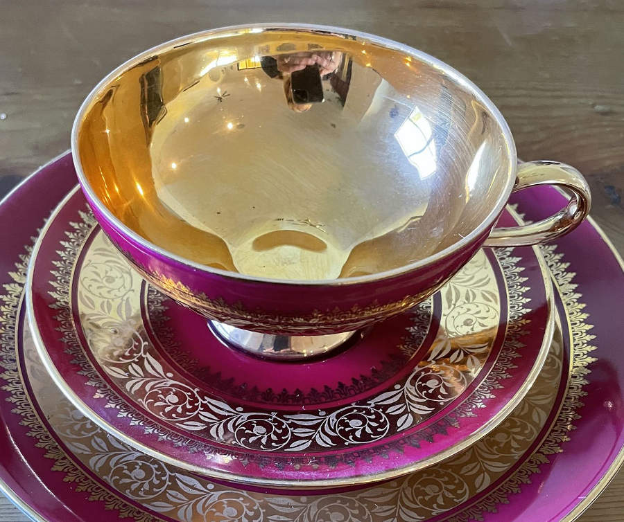 6771 Burgundy Footed Cup & Saucer Set by Rudolf Wachter-1