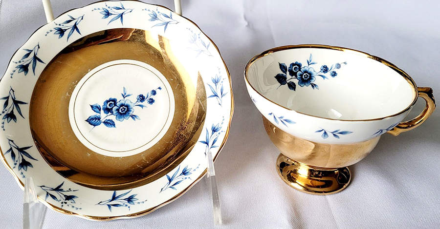 5443 Footed Cup & Saucer Set by Rosina-Queens-1