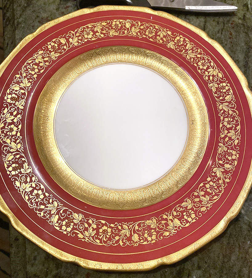 H288-1 Dinner Plate by Royal Doulton-1