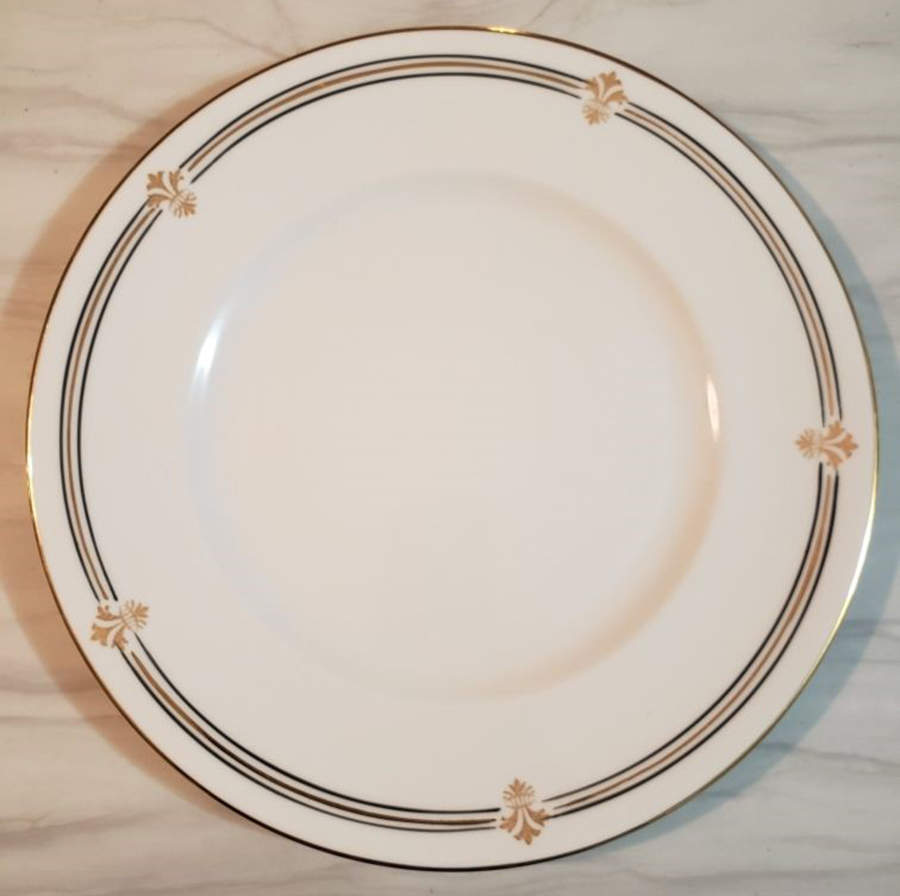 R1O4 Dinner Plate by Royal Crown Duchy-1