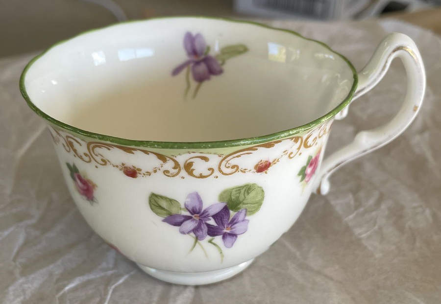 C9872 Footed Cup by Royal Doulton-1
