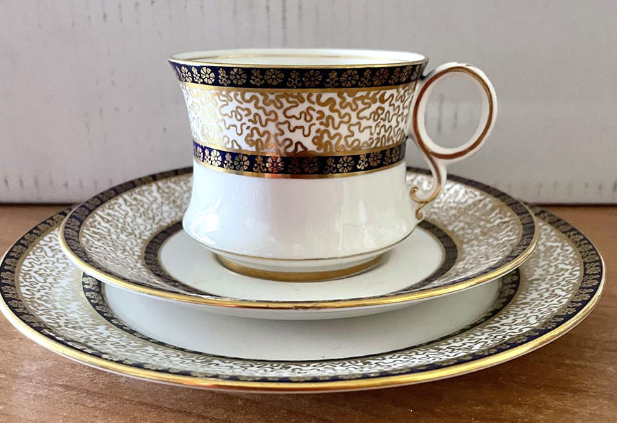 1577 Footed Cup & Saucer Set by Royal Albert-1