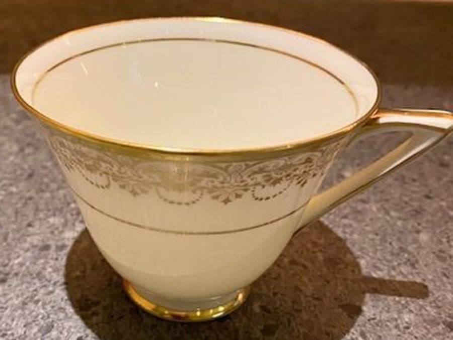 BB3402 Footed Cup & Saucer Set by Royal Doulton-1