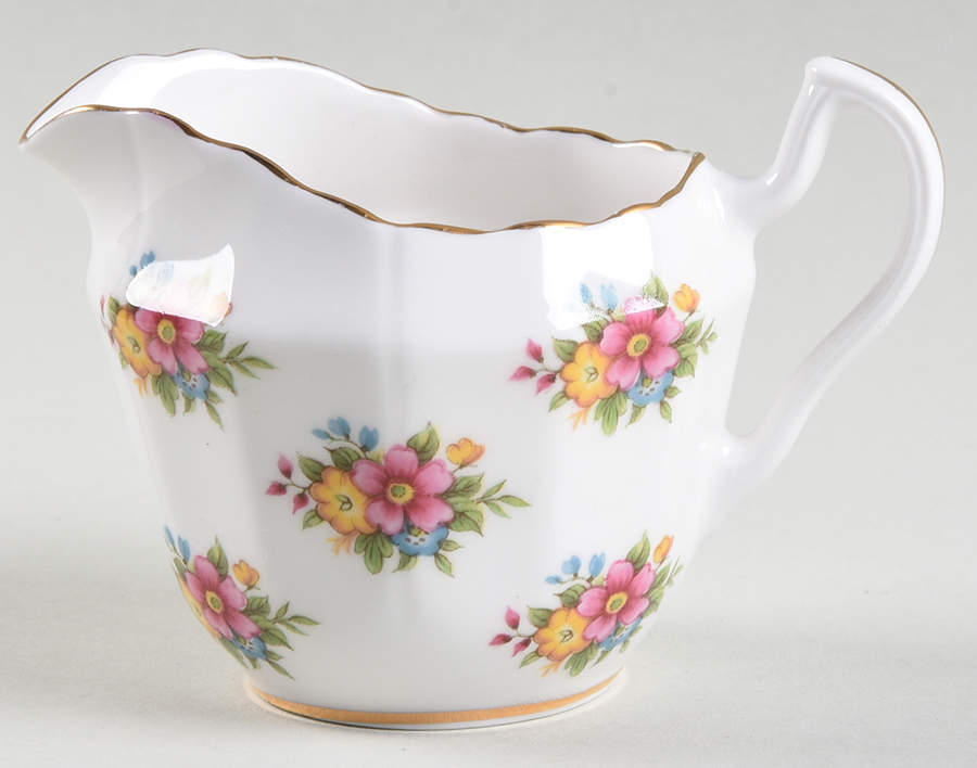 D2104-10 Creamer by Royal Windsor-1