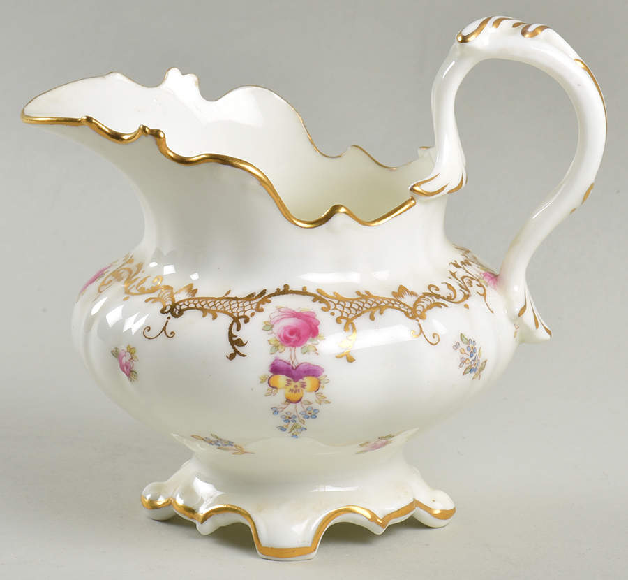 K6824 Creamer by Royal Cauldon-1