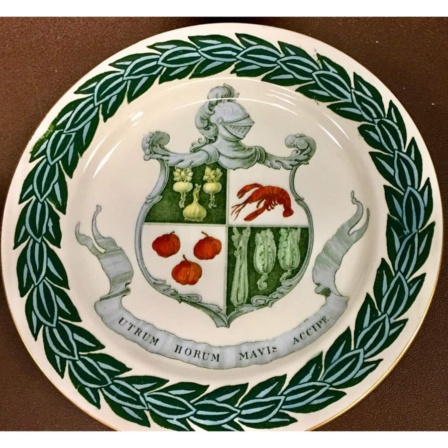 RD409 Dinner Plate by Royal Doulton-1