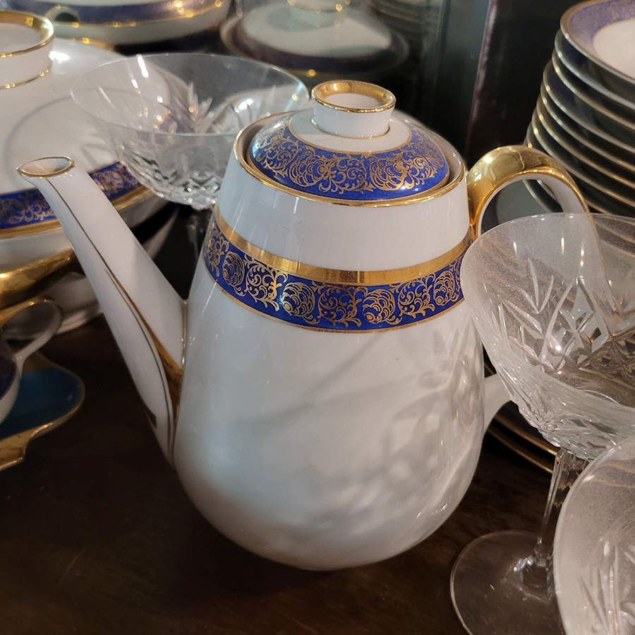 R3130 Coffee Pot & Lid by Rosenthal - Continental-1