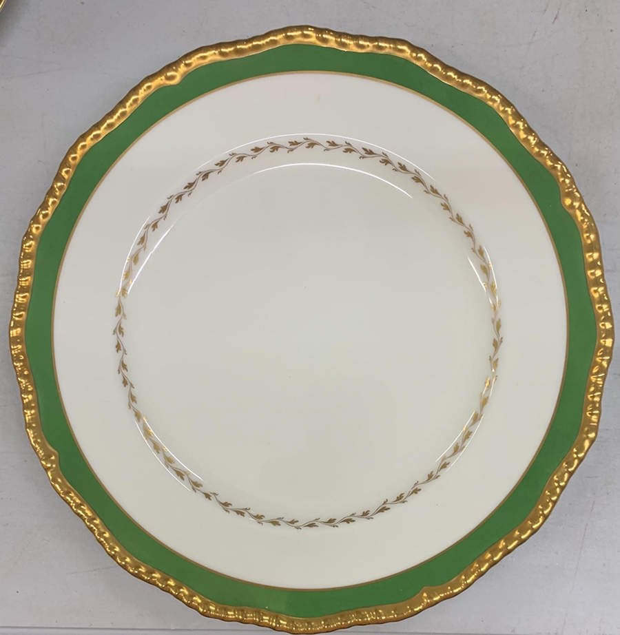 V1949 Dinner Plate by Royal Doulton-1