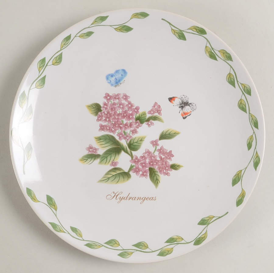 RNF131 Salad Plate by Royal Norfolk-1