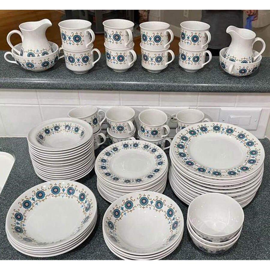 Contessa Dinner Plate by Ridgway (Ridgways)-1