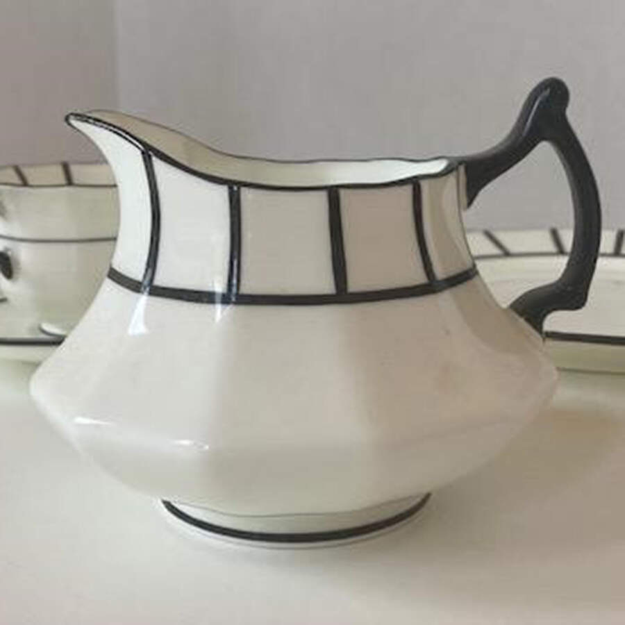 N7779 Creamer by Royal Cauldon-1