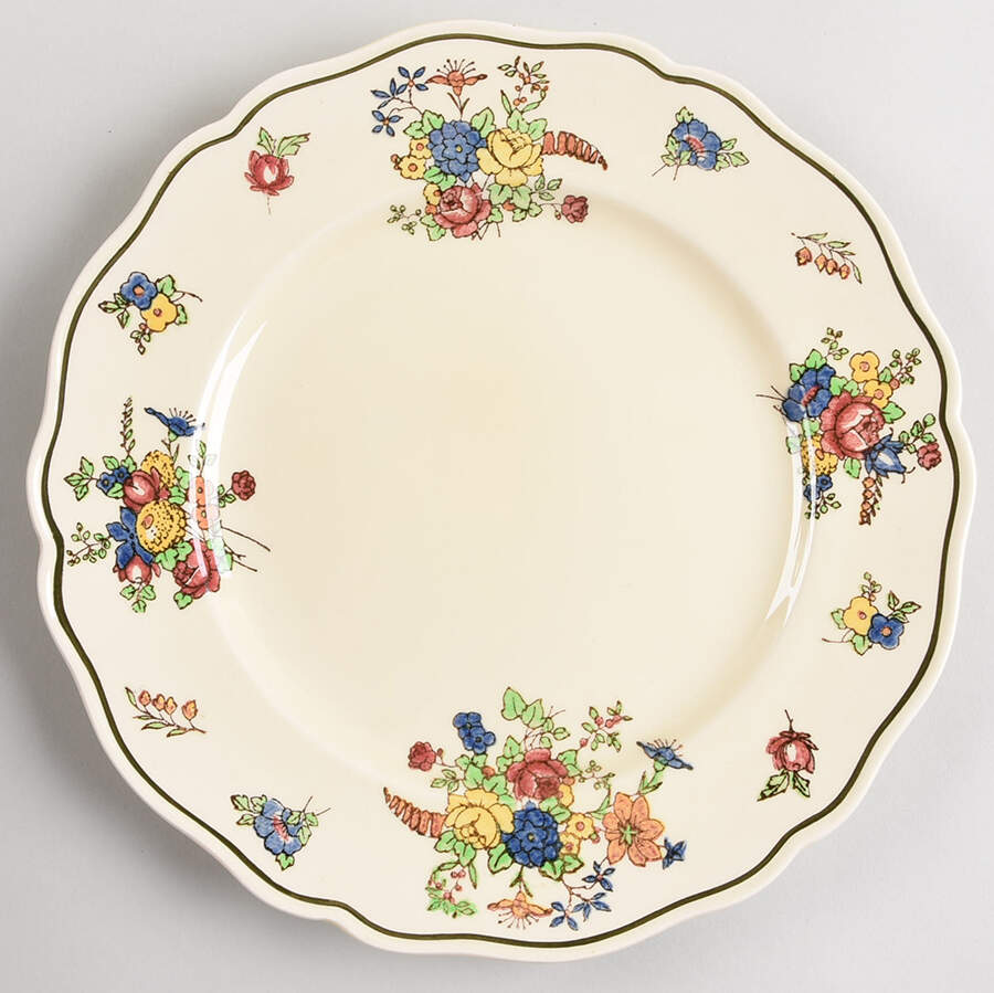 Daventry Dinner Plate by Royal Doulton-1
