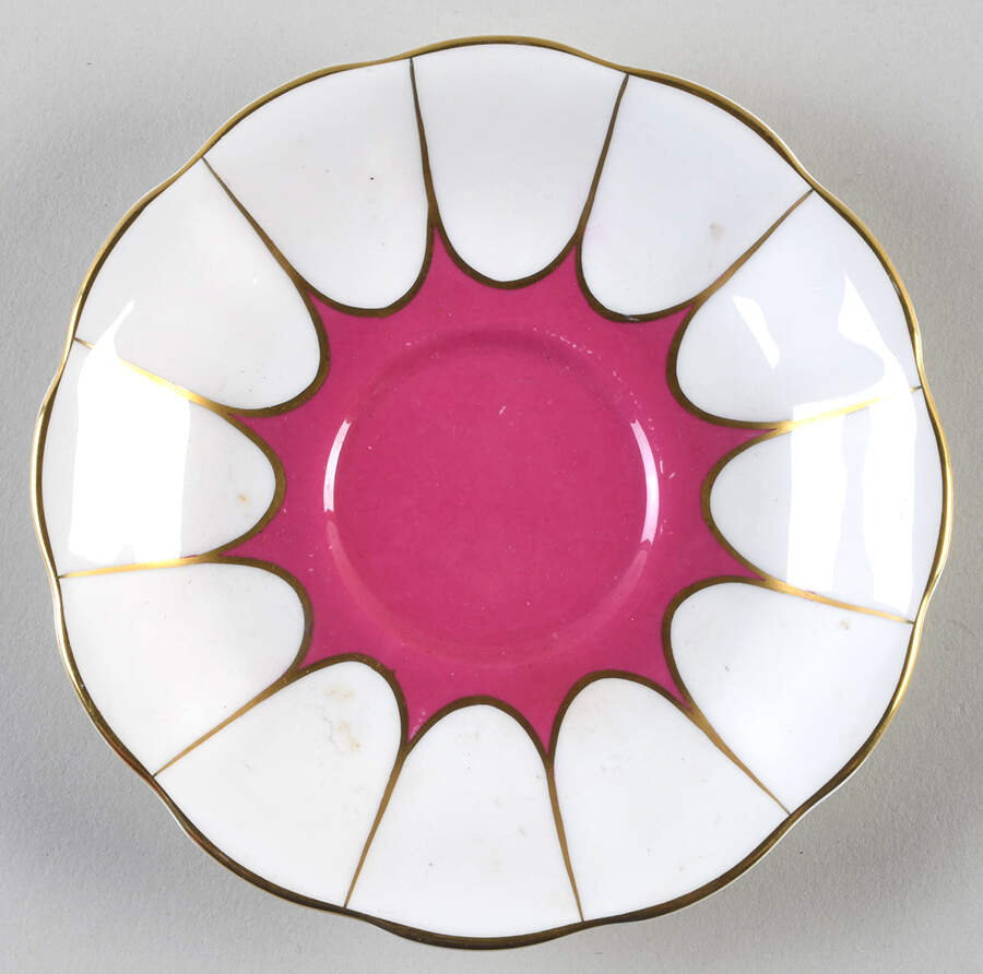 ROA328 Saucer by Royal Albert-1