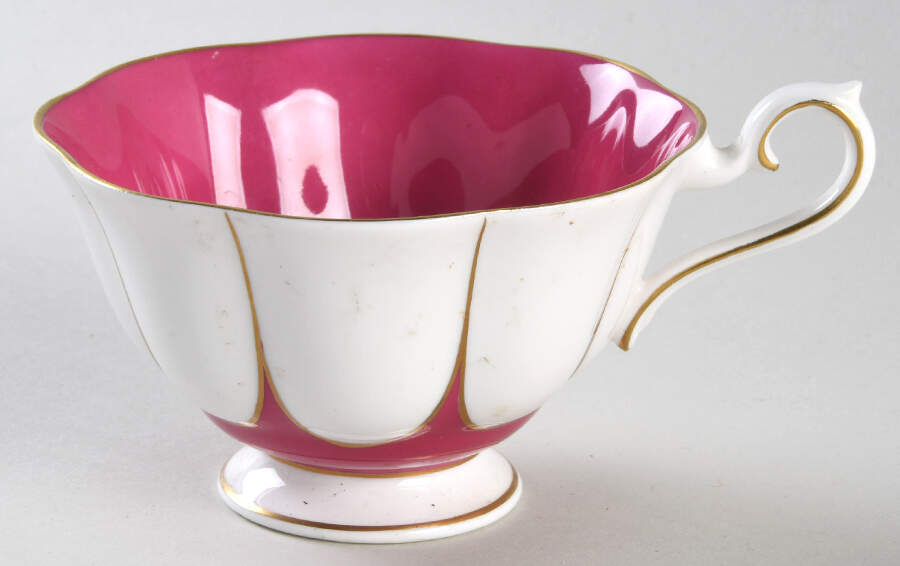 ROA328 Footed Cup by Royal Albert-1