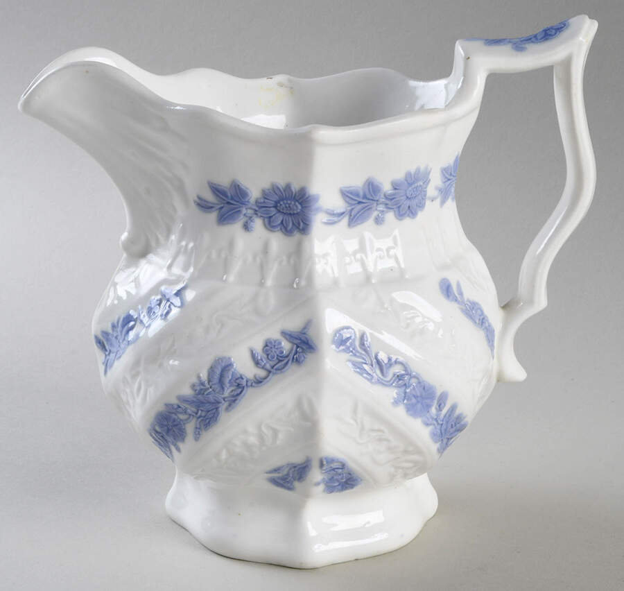 RCH60 32 Oz Pitcher by Royal Chelsea-1