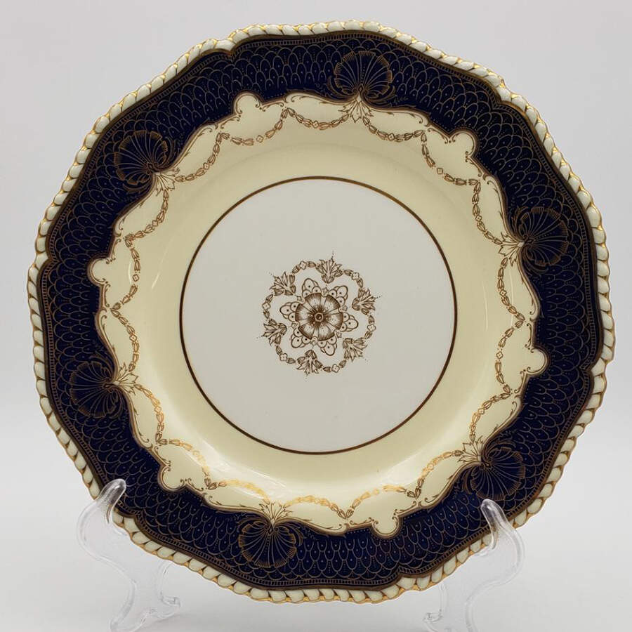 Z1268 Dinner Plate by Royal Worcester-1