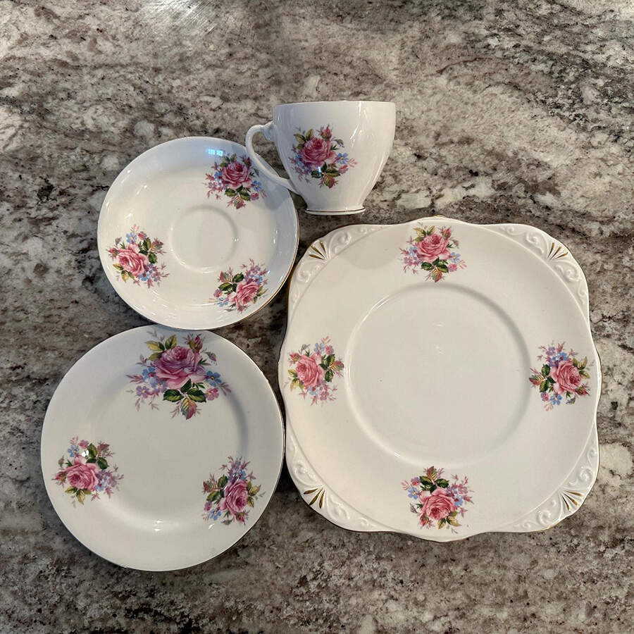 RTA71 Handled Cake Plate by Royal Tara-1
