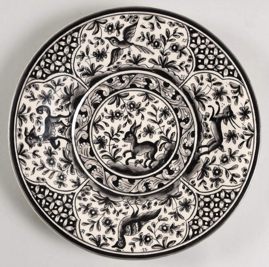 Seventeenth Century (XVII) Black Dinner Plate by Real Ceramica-1