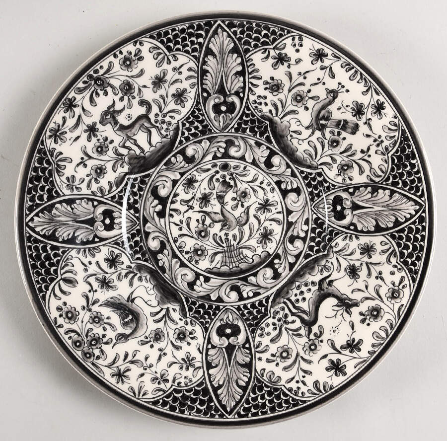 Seventeenth Century (XVII) Black Dinner Plate by Real Ceramica-1