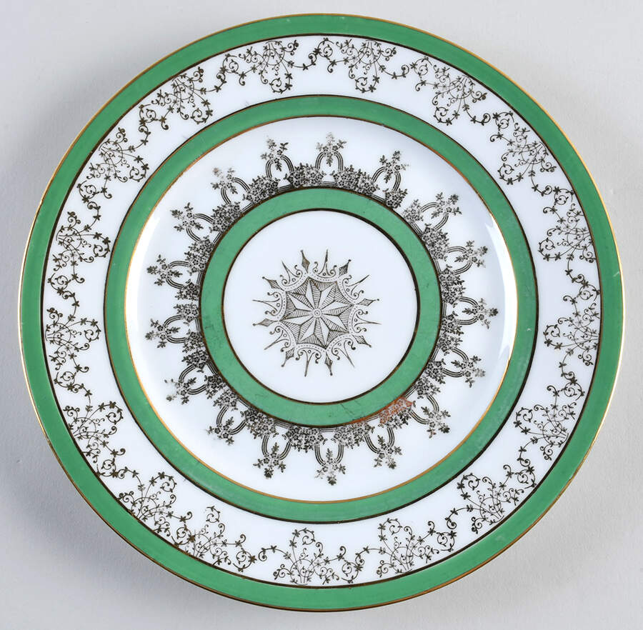 RYB43 Dinner Plate by Royal L B-1