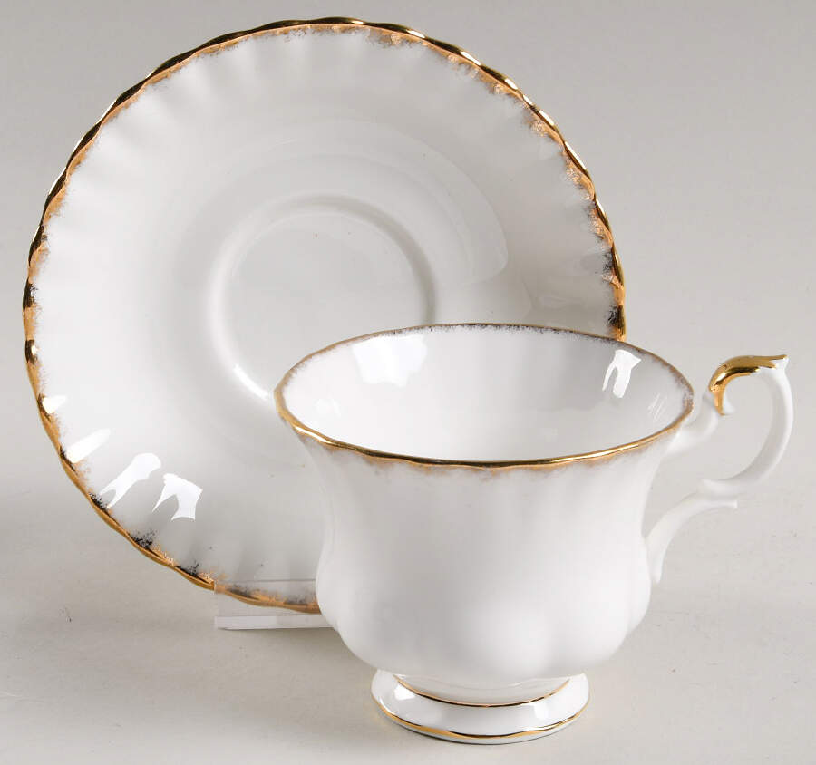 RIC14 Footed Cup & Saucer Set by Richmond (England)-1